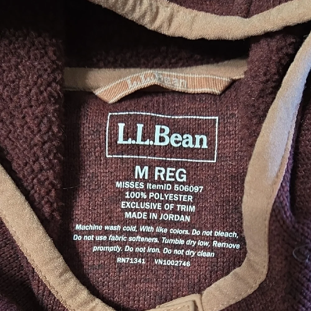 L.L. Bean Sz Medium Womens Burgundy and Tan 1/2 Button Pullover Hoodie - Picture 2 of 6